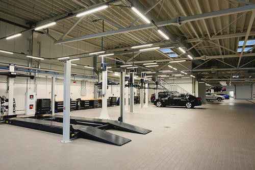 Ελαφριά κτήρια εργαστηρίων δομών πλαισίων χάλυβα για τις υπηρεσίες επισκευής αυτοκινήτων