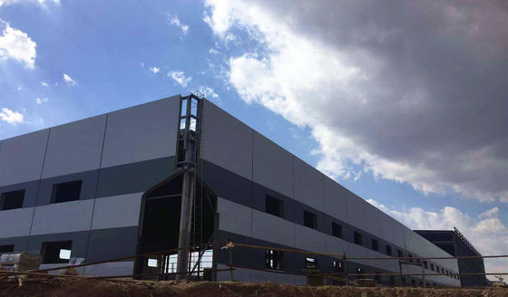 Αποθήκη από χαλύβδινη κατασκευή Q235B Q355B με διάρκεια ζωής 50 ετών