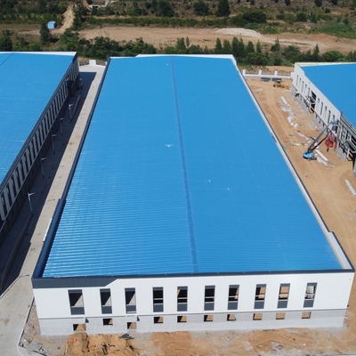 Προκατασκευασμένο Κτίριο Χαλύβδινου Εργαστηρίου με Γαλβανισμένο Πορταλό Σκελετό