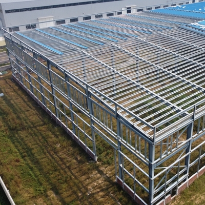 Αποθήκη Ελαφριάς Χαλύβδινης Κατασκευής ASTM A36 με Διάρκεια Ζωής 50 Ετών