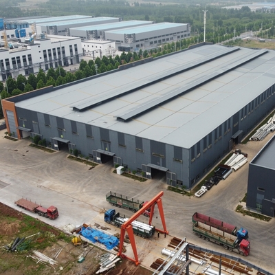Q235B ASTM A572 Κτίριο αποθεμάτων από μεταλλικό χάλυβα με μονωτικό πάνελ