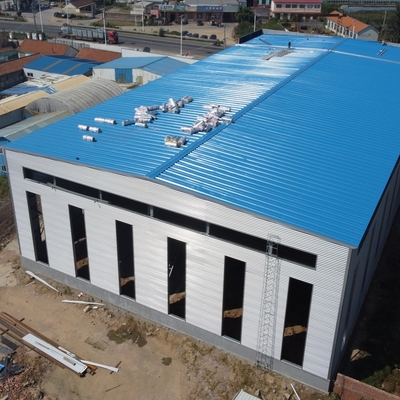 Χαλύβδινο Κτίριο PEB για Αποθήκη Logistics με Διάρκεια Ζωής 50 Ετών