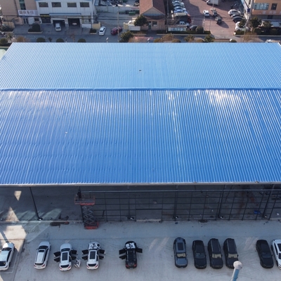 Αποθήκη από χαλύβδινη κατασκευή Q345B θερμής έλασης με διάρκεια ζωής 50 ετών