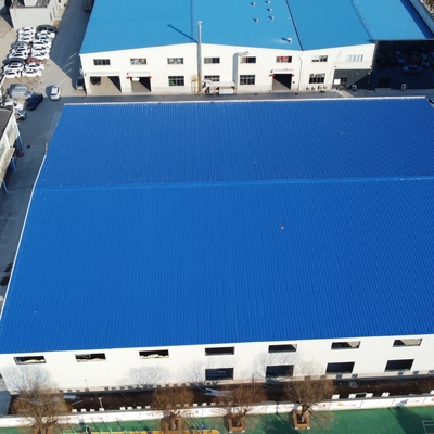 Προετοιμασμένη αποθήκη χάλυβα Q235B Q355B Προσαρμόσιμη διάρκεια ζωής 50 ετών