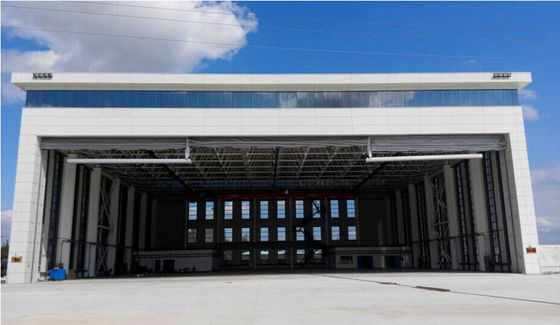 Q355B Προσυσκευασμένο υπόστεγο αεροσκαφών από χάλυβα με στέγη με σάντουιτς